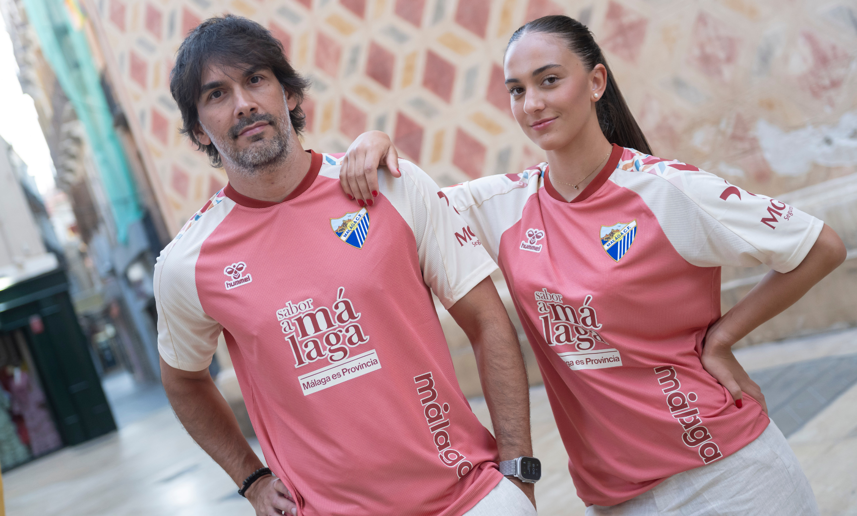 https://www.tiendamalagacf.com/es/10-camiseta-2a-2324